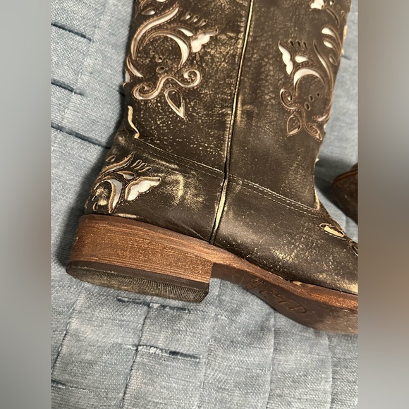 Roper Belle Brown Western Boots - Picture 2 of 15